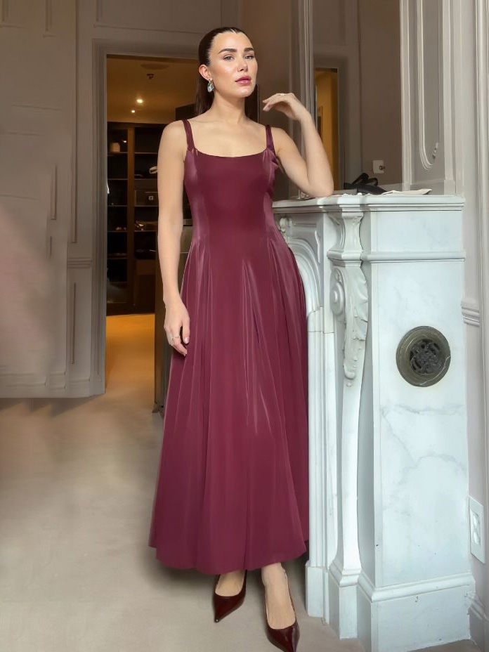 Square Neck Elegant Maxi Dress
